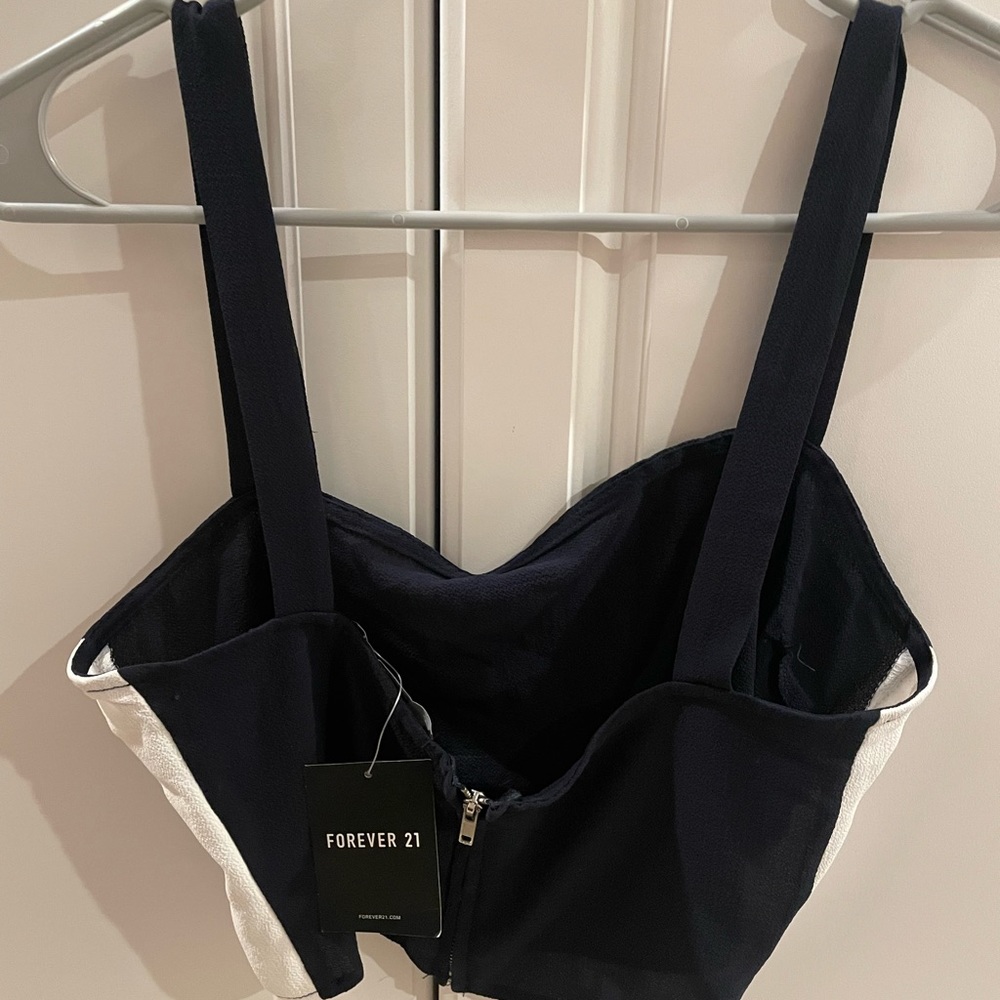 Forever21 crop top / Navy/ cream
